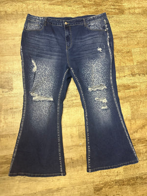 Plus Leopard Wash jean